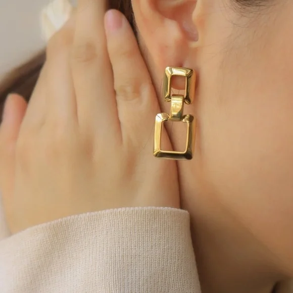 Waterproof Dangle Chain earrings - Picture 6 of 6